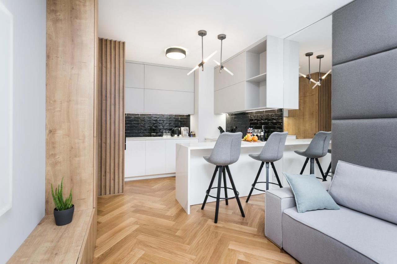 Luxury Apartments Mennica Residence - Golden Apartments - City Center Warschau Exterior foto
