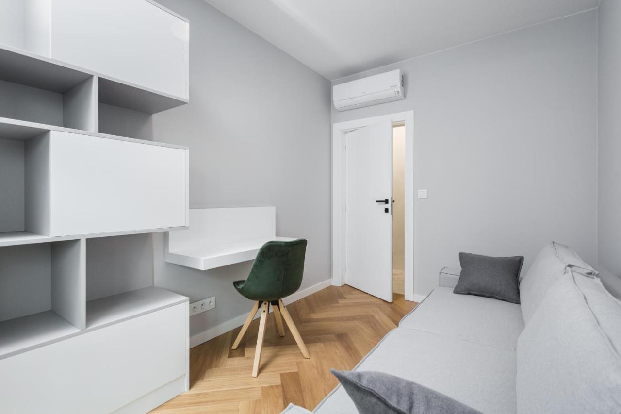 Luxury Apartments Mennica Residence - Golden Apartments - City Center Warschau Exterior foto